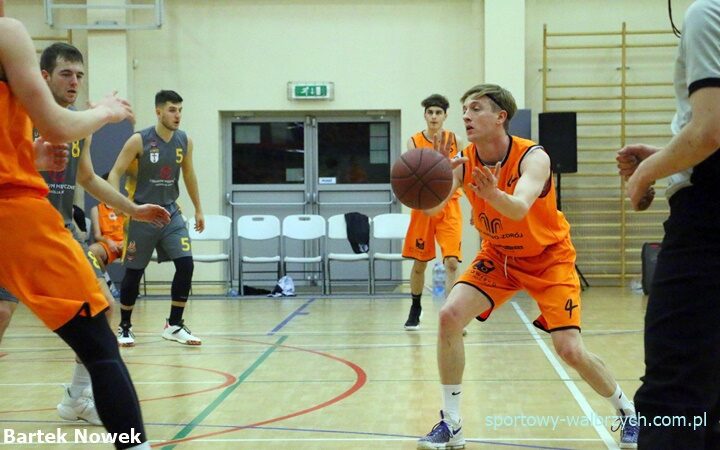 Basket Szczawno Zdrój - KKS Siechnice, fot. Bartek Nowak, Sportowy Wałbrzych