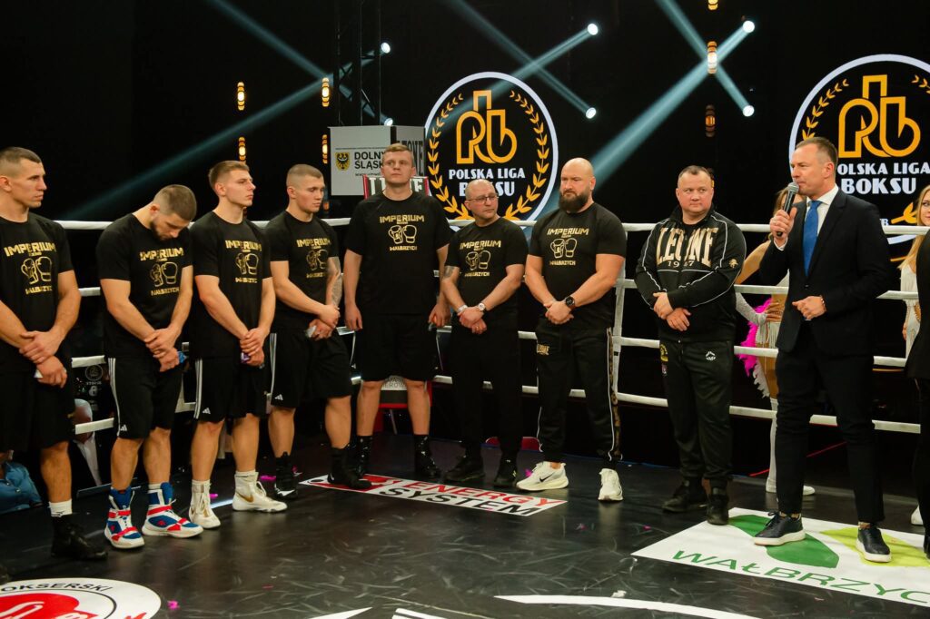Imperium Boxing uciszyło Legię! Wałbrzych triumfuje w bokserskim hicie